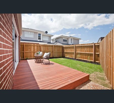 5/27 Runcorn Crescent, Deer Park, Vic 3023 - Photo 5