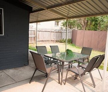 Petersham - Photo 1