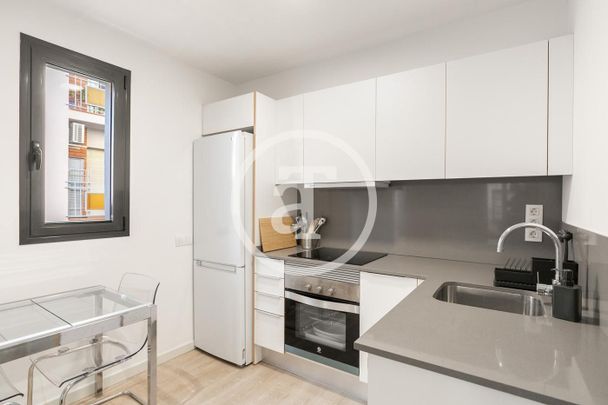 Piso de alquiler en C/ de Watt, Sants - Photo 1