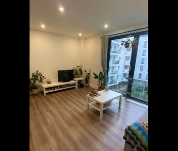 1 Bed Flat, Invicta, BS1 - Photo 1