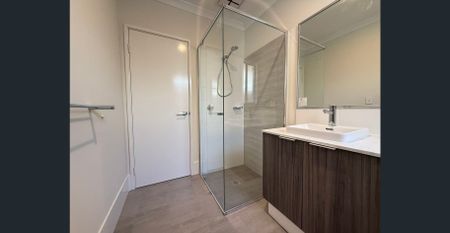 Brand New Modern 4-Bedroom Home in Prime Piara Waters Location - Photo 3