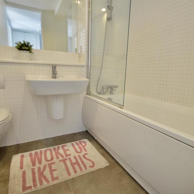 3 bedroom flat to rent - Photo 1