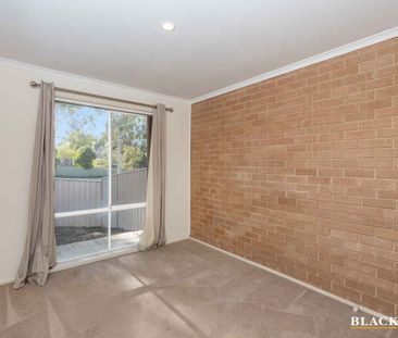 Three bedroom home - Photo 2