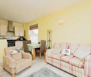 Tudor Villas, Cromer - Photo 2