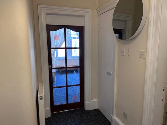 2 Bed Flat, Allison Street, G42 - Photo 1