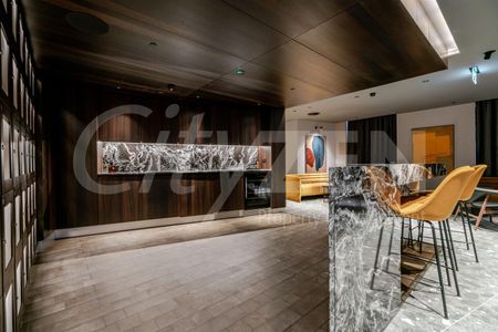 VISTA RIVER GARDENS, Trinity Way, Manchester - Photo 2