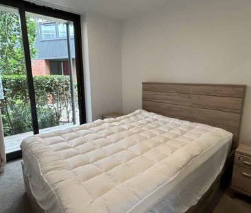 Modern Fully Furnished 1-Bedroom Apartment in Christchurch City Centre - Photo 2