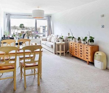 Marlborough Court, Queens Road, Buckhurst Hill, IG9 - Photo 1