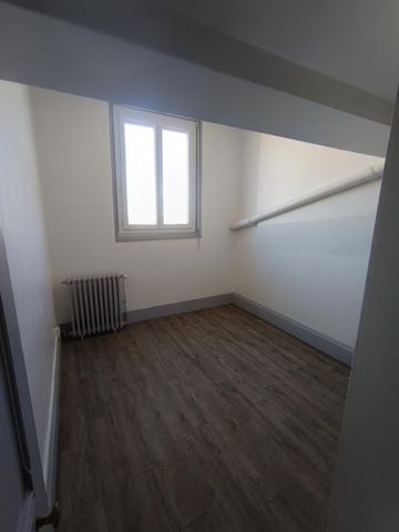 Location Appartement 3 pièces 48m² LYON 7ème - Photo 2