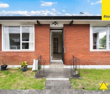 Two Bedroom and One Bathroom Unit in New Lynn! - Photo 3