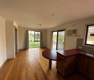 Full of Family Comfort! - Photo 1