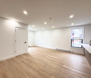 929 Rue de l'Église - Photo 2