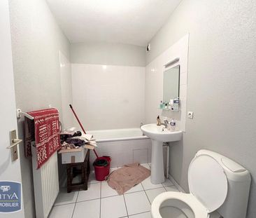 Location Appartement 3 pièces 54m² CHALON SUR SAONE 71100 - Photo 3