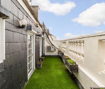 4 bedroom flat to rent - Photo 1