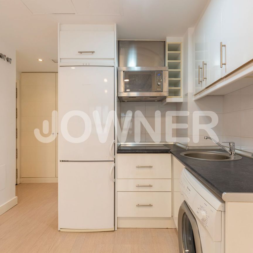 Estudio de alquiler en Calle del Aligustre, Valdeacederas - Photo 1