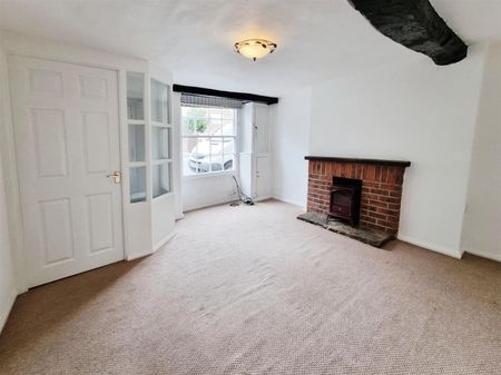 2 Bedroom Cottage to Rent in Wood Street, Higham Ferrers, Northants, NN10 - Photo 2