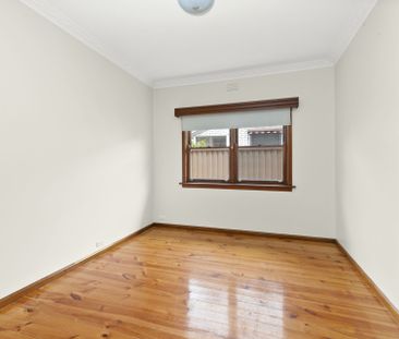 17 White Avenue, Wendouree Vic 3355 - Photo 6