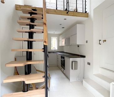 Studio to rent - Photo 2