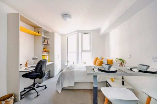 1 Bedroom, 1 Bathroom - Photo 1