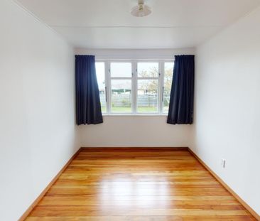 Roslyn - 3 Bedrooms - Photo 5
