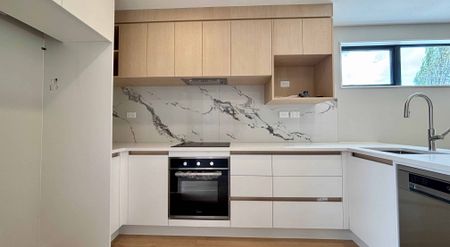 Brand-New 3-Bedroom Townhouse in Glen Eden - Photo 4