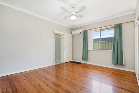 East Side Living! - Photo 2