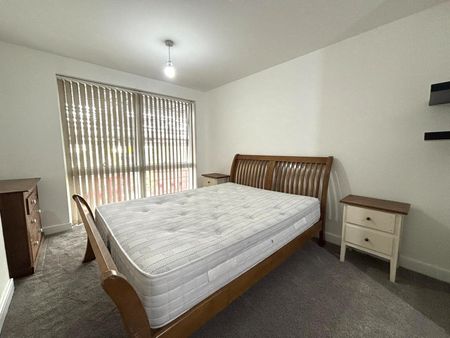 2 bedroom flat to rent - Photo 2