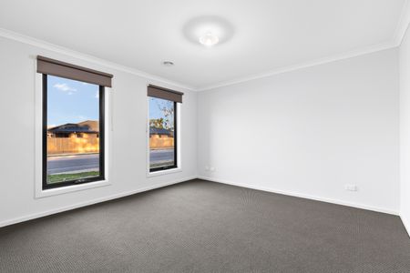 3 Iceberg Road, Beaconsfield VIC 3807 - House For Rent | Domain - Photo 4