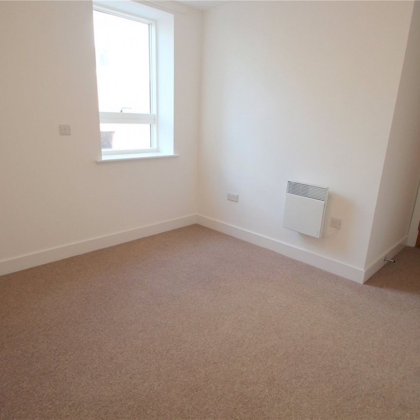 Coronation Court, - Photo 1