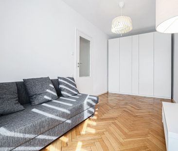 Warszawa, Śródmieście, Senatorska - Photo 3