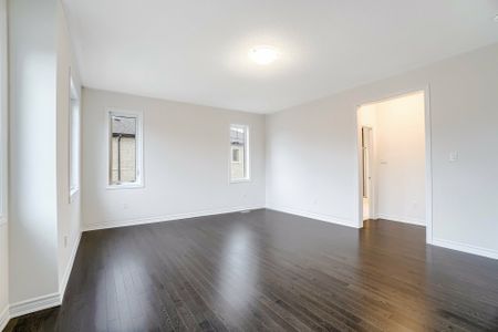 For Lease - 17 SPINLAND Street, Caledon, Ontario - Photo 4