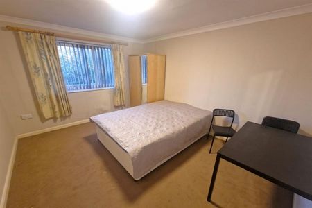 2 Bedroom Apartment To Let - Photo 4