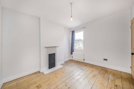 3 bedroom detached house to rent - Photo 3