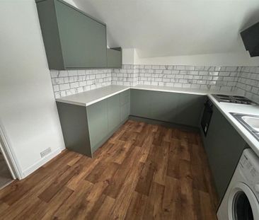 3 bedroom maisonette to rent - Photo 3