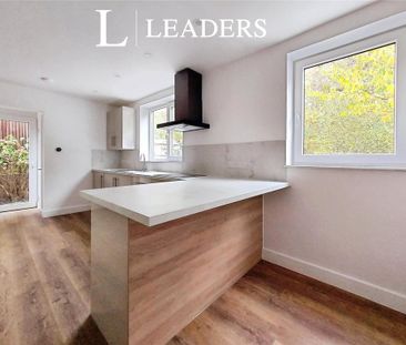 3 bedroom semi-detached house to rent - Photo 6