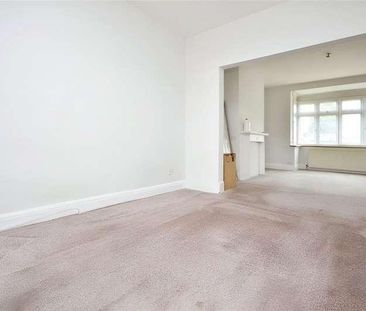 Minster Way, Hornchurch, Essex, RM11 - Photo 2