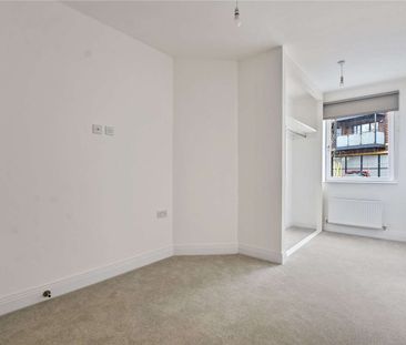 A recently built 1 bedroom apartment finished to a high specificati... - Photo 5