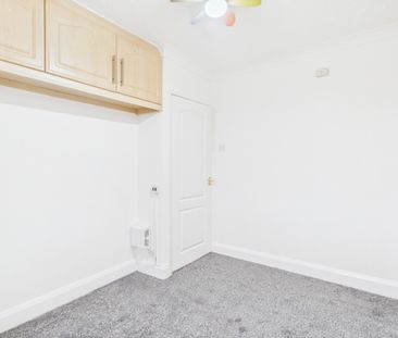 42 Avondale Street, Standish, Wigan, WN6 0LF - Photo 5