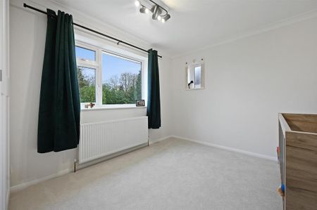 5 bedroom detached house to rent - Photo 4