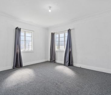 69 Mount Gravatt Capalaba Road, Upper Mount Gravatt QLD 4122 - Hous... - Photo 4