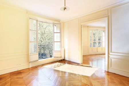 Location appartement, Paris 7ème (75007), 7 pièces, 193.3 m², ref 86210988 - Photo 3