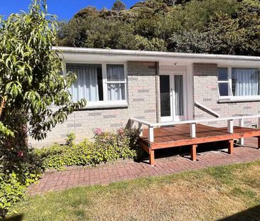 Charming 2-Bed Eastbourne Flat, Beachside Bliss - Photo 1