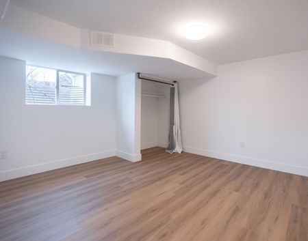 For Lease - 2137 Mount Forest Drive Unit# Lower, Burlington, Ontario - Photo 3