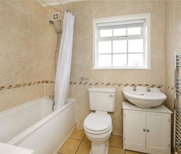 2 bedroom semi-detached house to rent - Photo 6