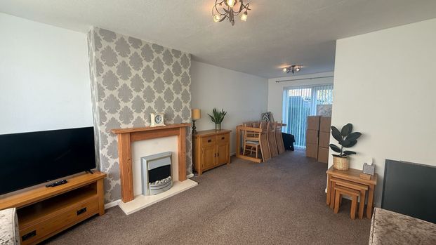 Manor Road, Rotherham, Brinsworth - Photo 1