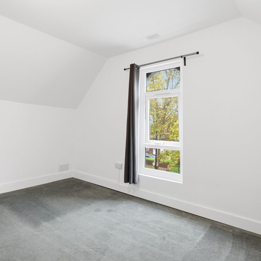 4 Bed Flat, Seven Sisters Road, N15 - Photo 1