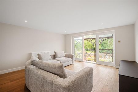 Postern Close, York - Photo 2