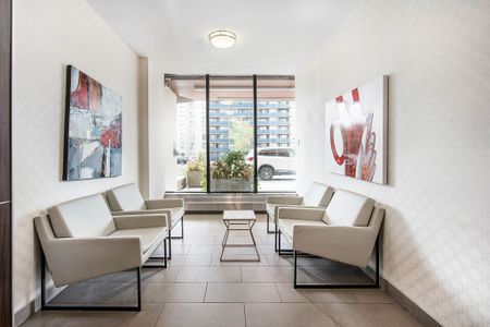 Diplomat Apartments - Photo 4