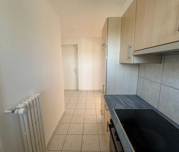 Joli appartement de 2,5 pièces avec balcon dans quartier calme à La... - Photo 3