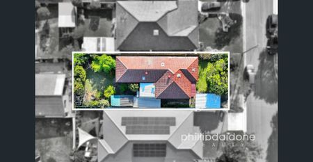 NEAT COTTAGE .. NEXT TO SCHOOL... - Photo 4